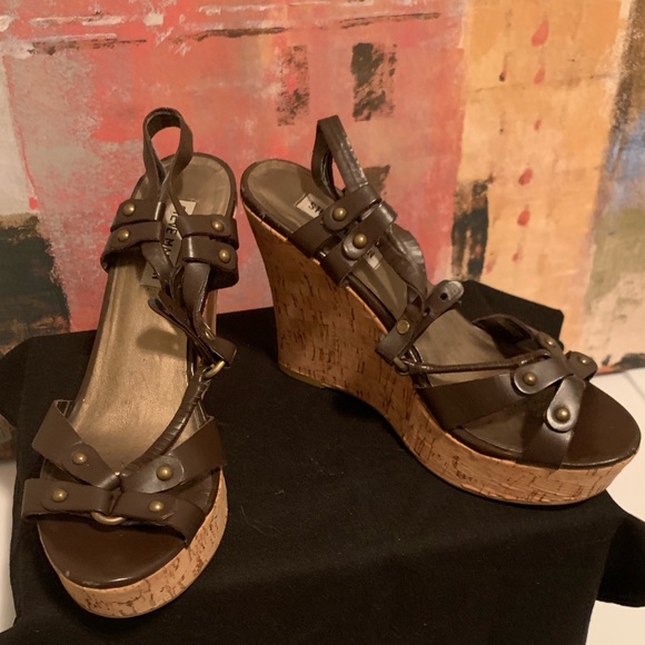 Steve Madden T-strap Wedge Sandal - Picture 4 of 4